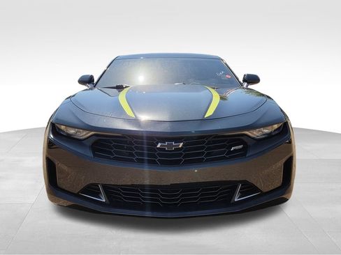 Used 2023 Chevrolet Camaro LT RWD image 3