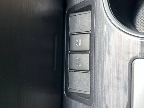 Used 2014 Toyota Camry XLE FWD image 13