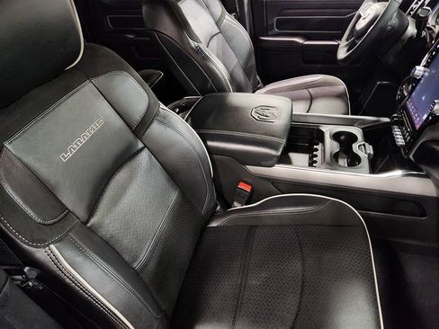 Used 2025 RAM 2500 Laramie w/ Night Edition image 35