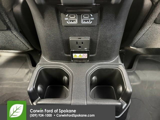 Used 2025 Jeep Gladiator Mojave AWD/4WD image 13