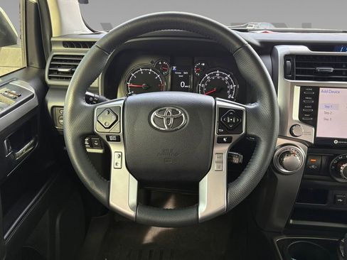 Used 2022 Toyota 4Runner SR5 Premium image 13