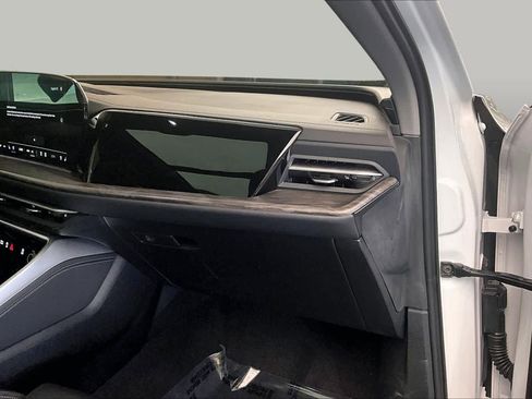 Certified 2025 Audi Q5 Premium Plus w/ Premium Plus AWD/4WD image 18