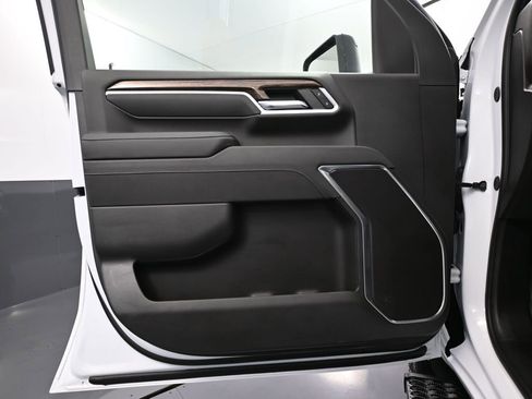 Used 2025 GMC Sierra 2500 SLE image 20