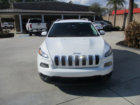 Used 2015 Jeep Cherokee Latitude image 17