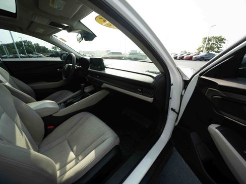 Used 2025 Honda Accord SE image 25