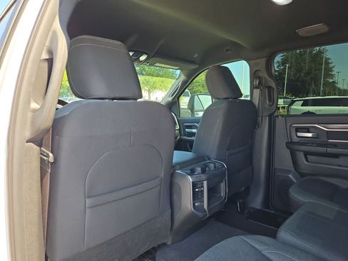 Used 2024 RAM 2500 Big Horn w/ Sport Appearance Package AWD/4WD image 17