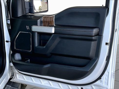 Used 2019 Ford F150 Lariat AWD/4WD image 22