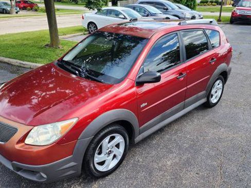 Used 2006 Pontiac Vibe w/ Sun And Sound Package FWD image 11