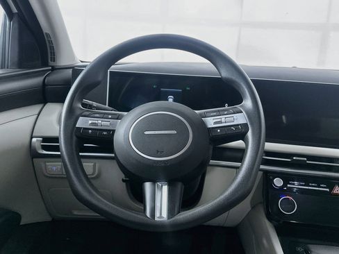 Used 2025 Hyundai Tucson SEL FWD image 18