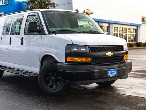 Used 2022 Chevrolet Express 2500 w/ Driver Convenience Package image 3