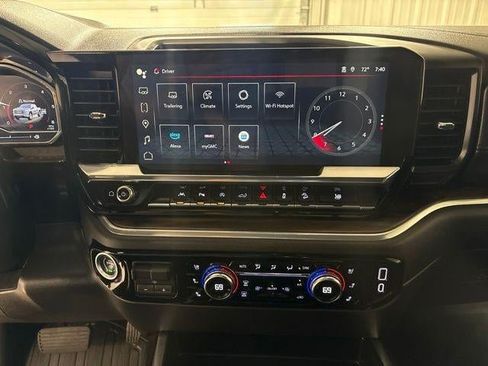 Used 2025 GMC Sierra 1500 SLT w/ SLT Premium Plus Package AWD/4WD image 20