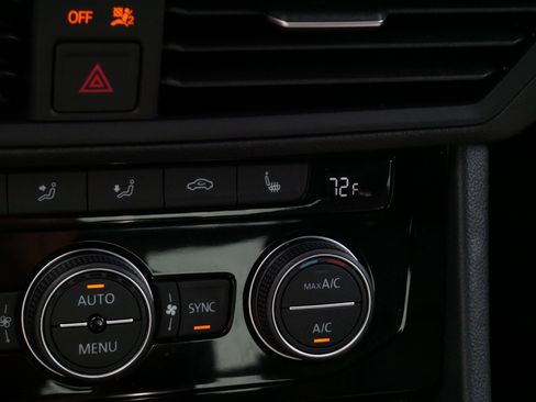 Certified 2023 Volkswagen Jetta GLI Autobahn w/ GLI Black Package FWD image 27