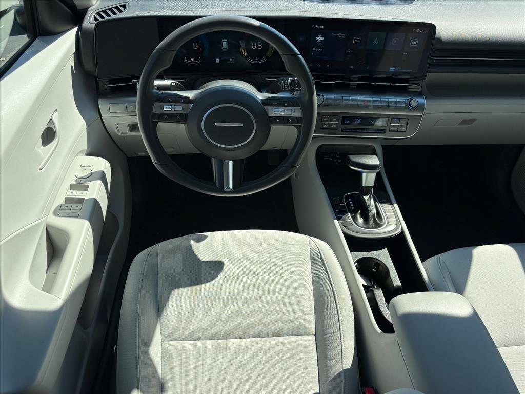 Certified 2025 Hyundai Kona SEL AWD/4WD image 20