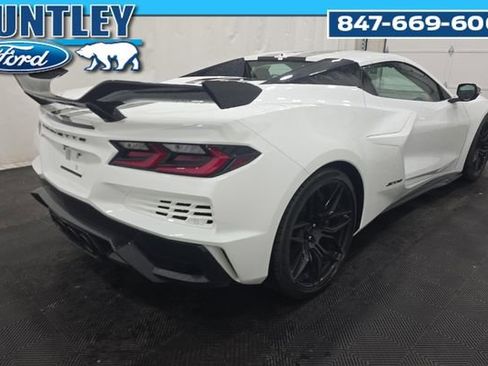 Used 2024 Chevrolet Corvette Z06 w/ Z07 Performance Package RWD image 4