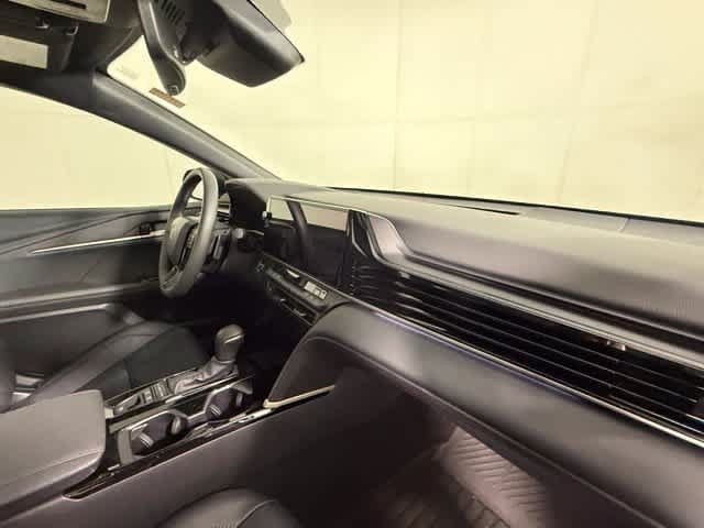 Used 2026 Toyota Camry XSE FWD image 30