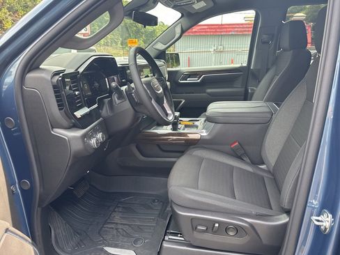 New 2026 GMC Sierra 1500 Elevation image 8