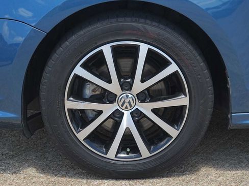 Used 2016 Volkswagen Jetta SE FWD image 7