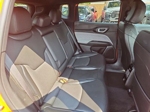 Certified 2026 Jeep Compass Latitude AWD/4WD image 15