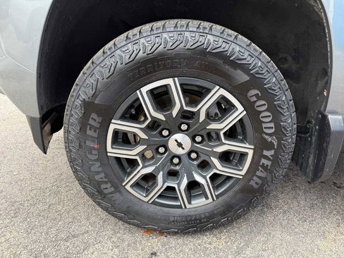 Used 2026 Chevrolet Colorado Z71 AWD/4WD image 54