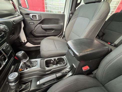Used 2023 Jeep Wrangler Unlimited Sport AWD/4WD image 28