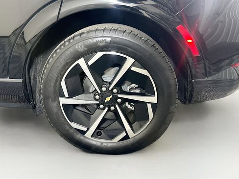 Used 2025 Chevrolet Equinox EV LT FWD image 11