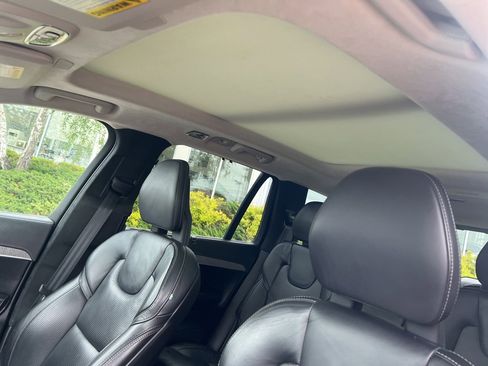 Used 2022 Volvo XC90 T6 Inscription w/ Lounge Package image 16
