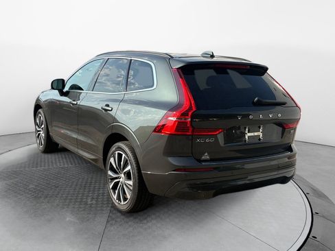 Used 2022 Volvo XC60 B5 Momentum w/ Protection Package Premier FWD image 5