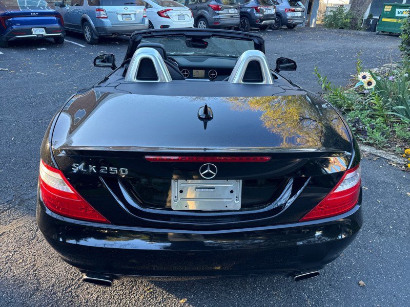 Used 2014 Mercedes-Benz SLK 250 image 36