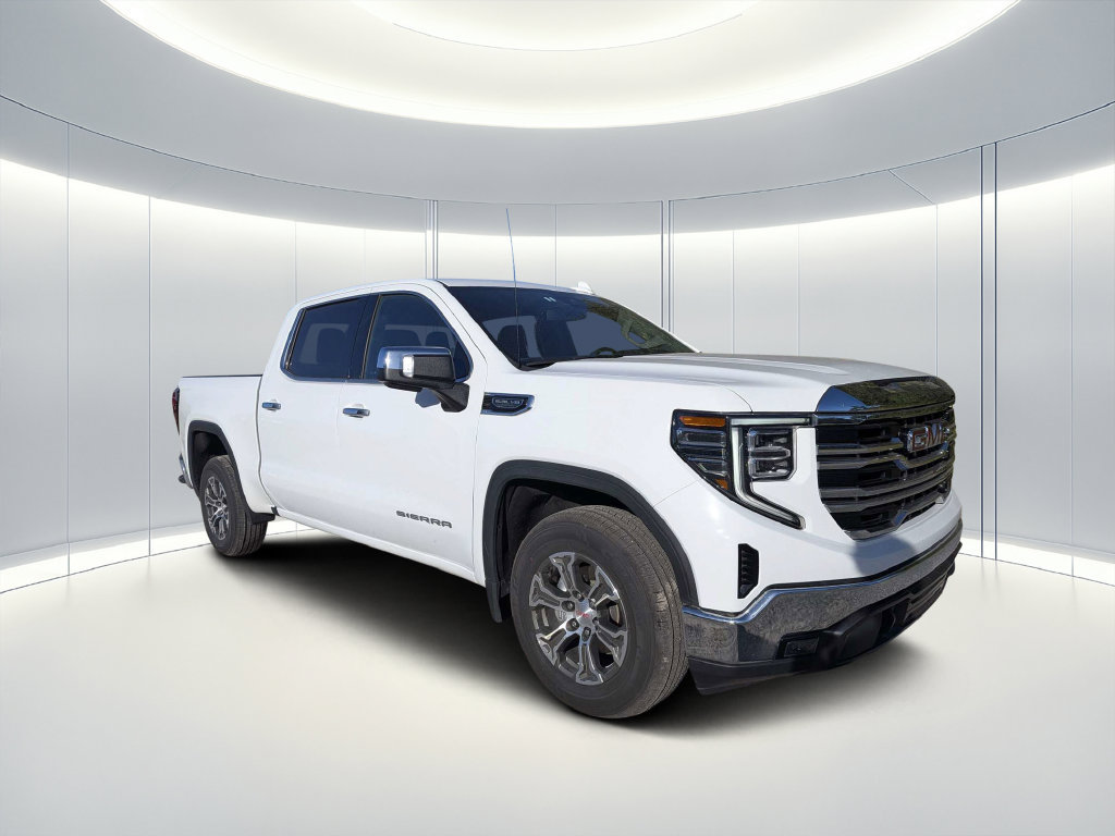 Used 2025 GMC Sierra 1500 SLT RWD image 1