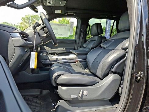 New 2025 Lincoln Navigator L Reserve w/ Jet Appearance Package image 6