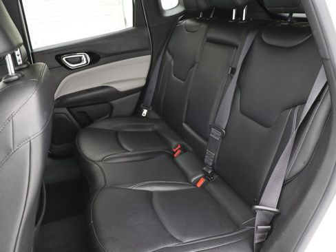 Used 2025 Jeep Compass Limited AWD/4WD image 11