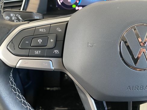 Certified 2025 Volkswagen Atlas SE AWD/4WD image 6