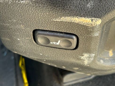 Used 2022 Toyota Tundra Platinum RWD image 28