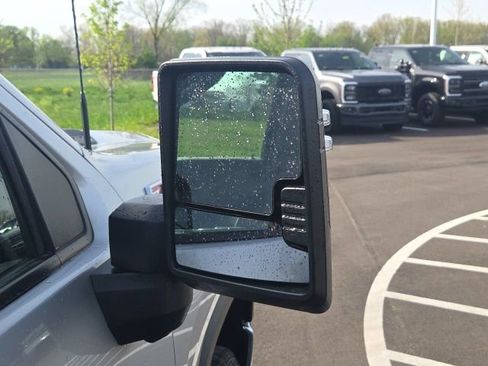 Used 2021 Chevrolet Silverado 2500 LT w/ Convenience Package image 6