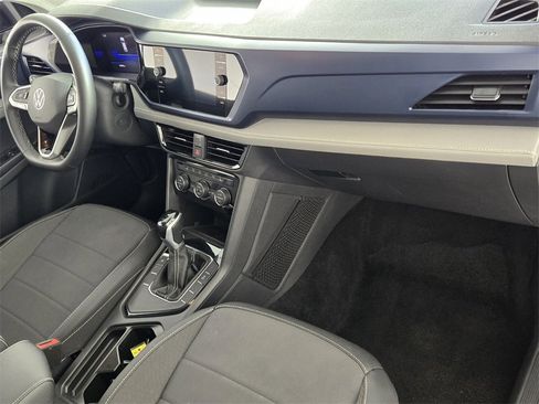 Used 2024 Volkswagen Taos SE image 15