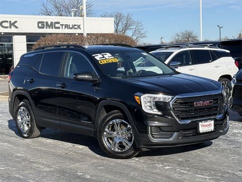 Used 2022 GMC Terrain SLE w/ Driver Convenience Package image 2