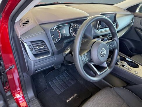 Used 2022 Nissan Rogue S FWD image 4