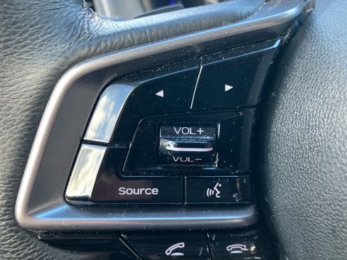 Used 2018 Subaru Outback 2.5i Limited image 19