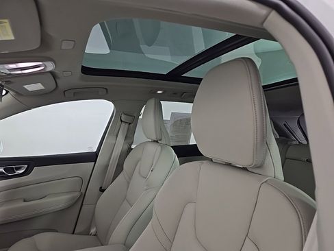 Certified 2023 Volvo XC60 B5 Plus w/ Climate Package image 21