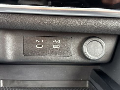 Used 2024 Nissan Rogue S image 23