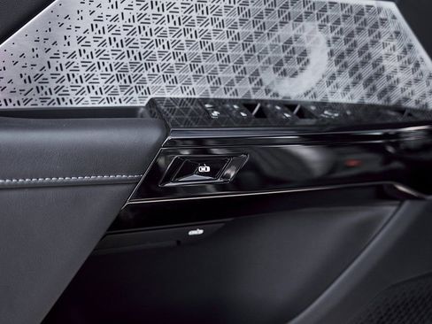 Used 2024 BMW 760i xDrive AWD/4WD image 35