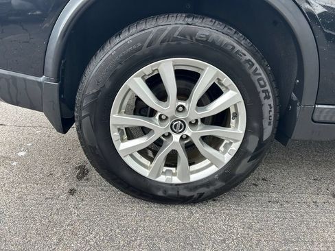 Used 2017 Nissan Rogue SV AWD/4WD image 24