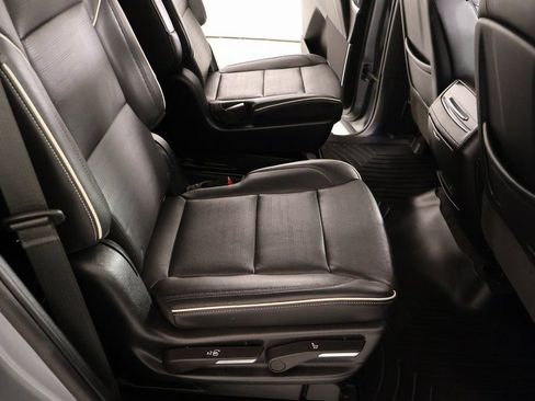 Used 2023 Cadillac Escalade Sport AWD/4WD image 15