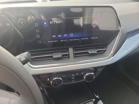 New 2026 Chevrolet Trax LT image 30