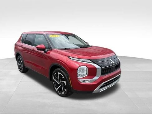 Used 2024 Mitsubishi Outlander SE FWD image 8