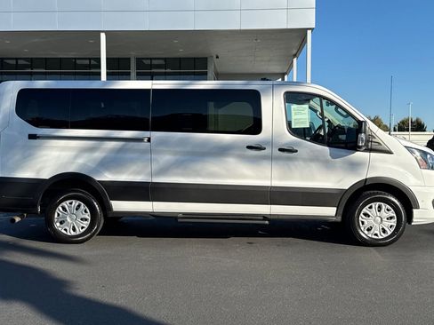 Used 2023 Ford Transit 350 XLT image 2