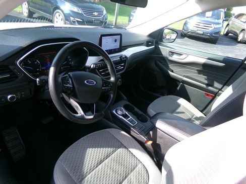 Used 2021 Ford Escape SE w/ Cold Weather Package AWD/4WD image 12