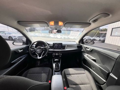 Used 2022 Kia Rio S FWD image 10