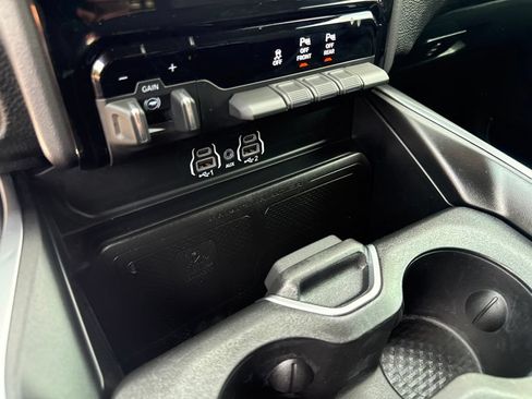 Used 2025 RAM 1500 Lone Star AWD/4WD image 32