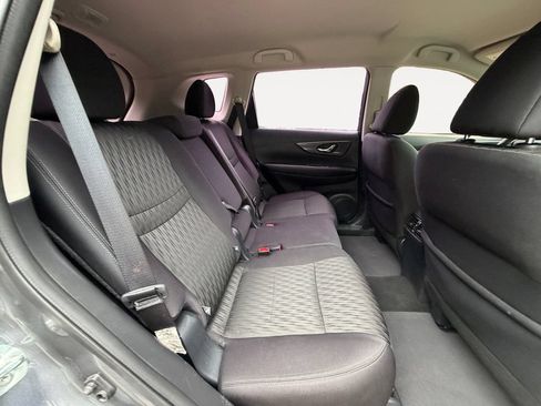 Used 2018 Nissan Rogue S FWD image 15